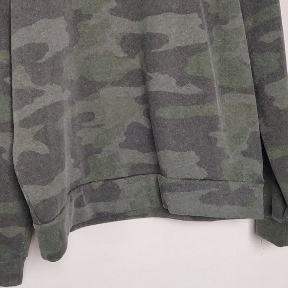 NWT O'Neill Cozy Green Camo Crew Neck Sweater Extra Large - Picture 4 of 11